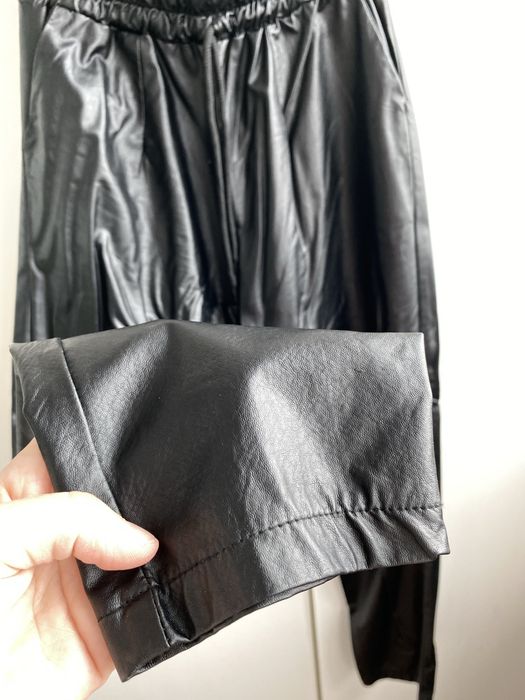 Штаны из эко кожи