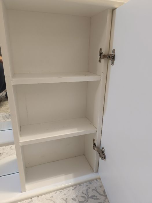 Зеркало с полками