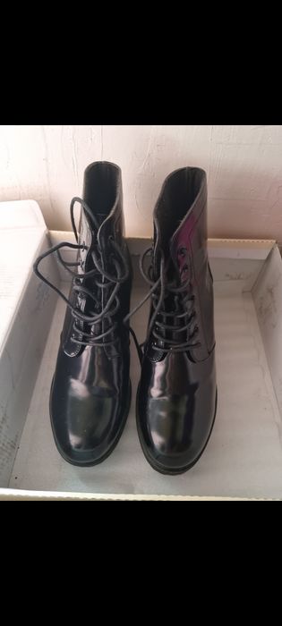 Туфли на танкетке