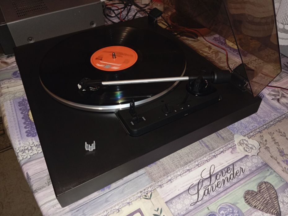 Грамофон Uher VTT222