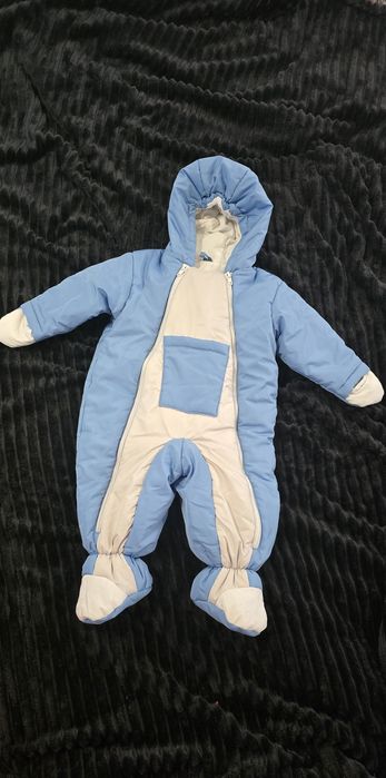 Бебешки космонавт неразличим от нов