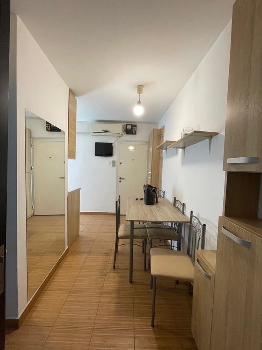 Vand apartament cu 1 camera in bloc mixt , zona Sp. Judetean