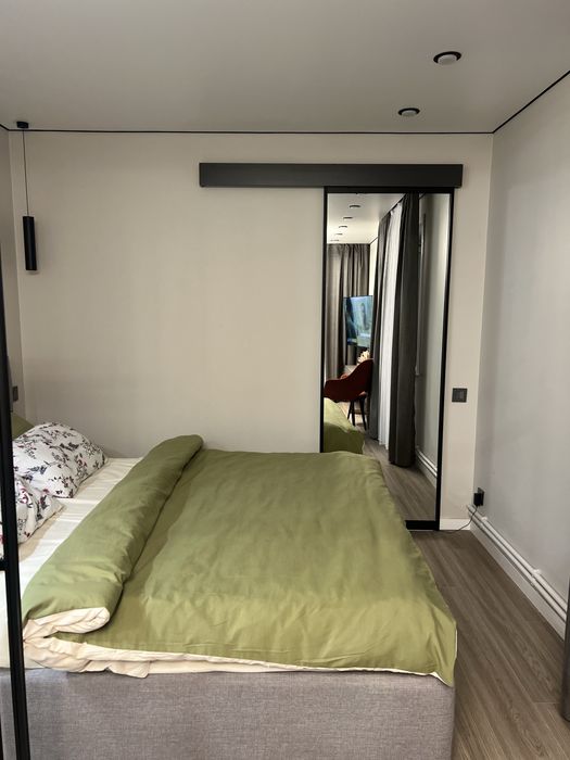 Продам  квартиру 1 км в центре