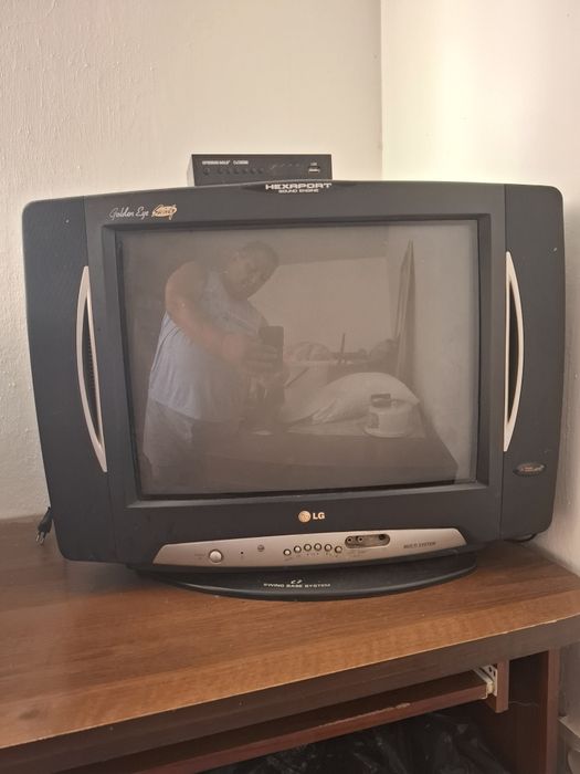 Продаю телевизор