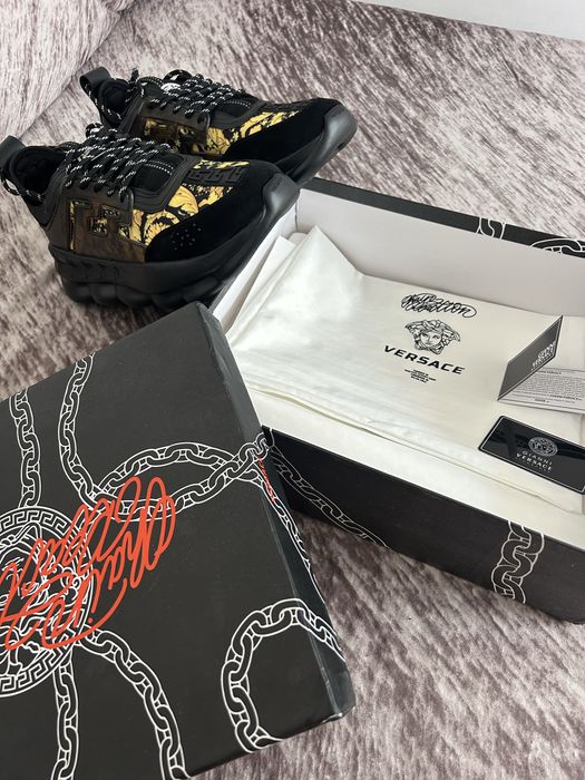 Versace -Trainer Chain Reaction
