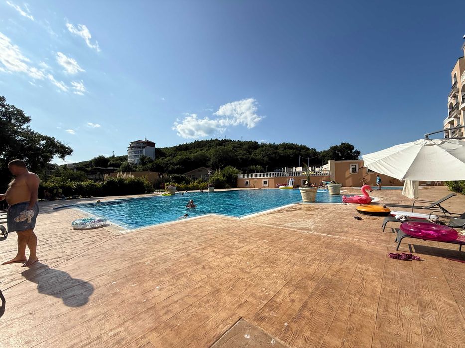 Продава се Двустаен апартамент в к.к. Елените - 75 кв.м за 2987 €/кв.м - Снимка #1