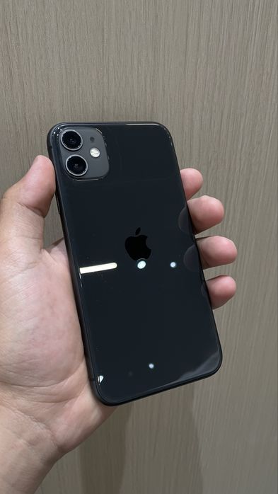 iPhone 11 64гб / цвет: черный