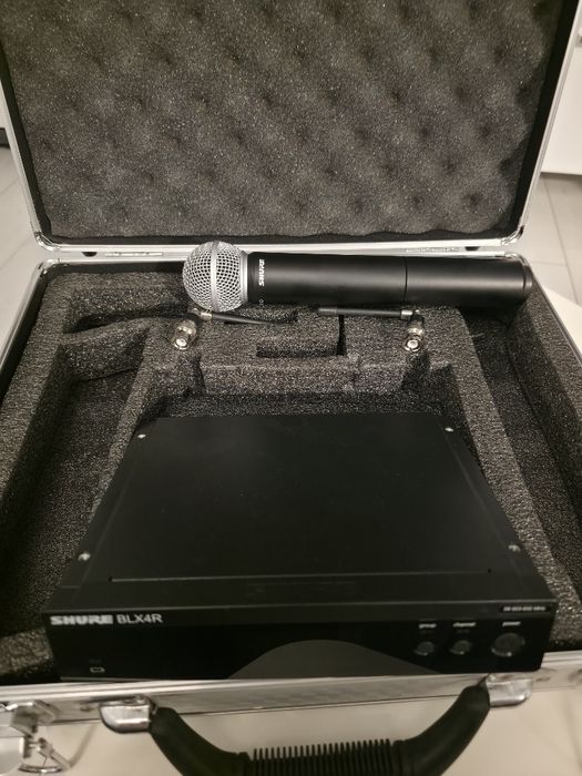 Stație  Shure BLX4R cu microfon Shure SM 58 profesionale wireless