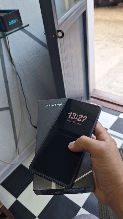 Samsung z flip 7