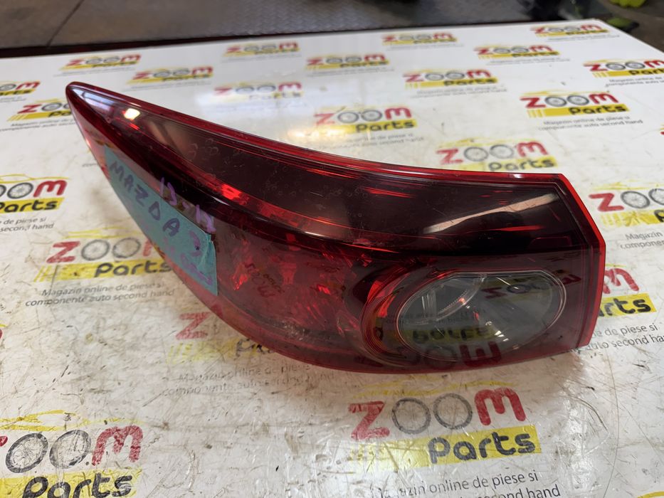 Lampa stop stanga spate pe aripa Mazda 3 BM sedan berlina 2013-2018