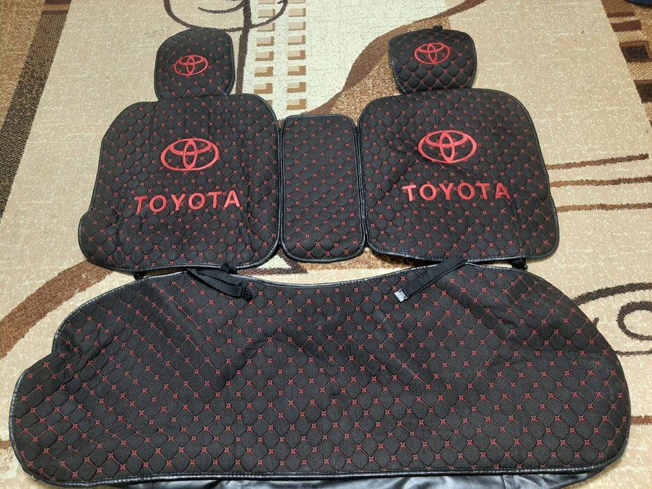 Авто чехол в хорошем состоянии