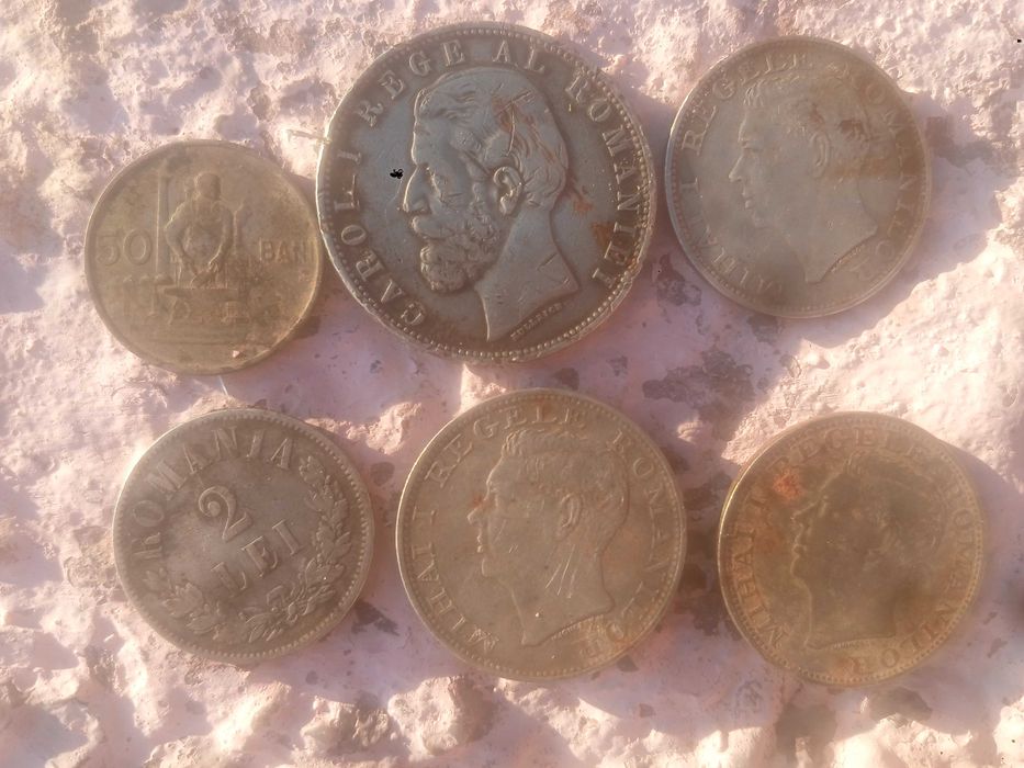 MONEDE VECHII pret 1000 lei negociabil