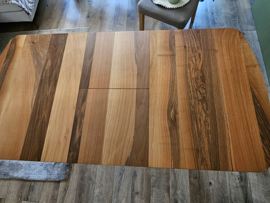 Трапезна маса - орех с крем