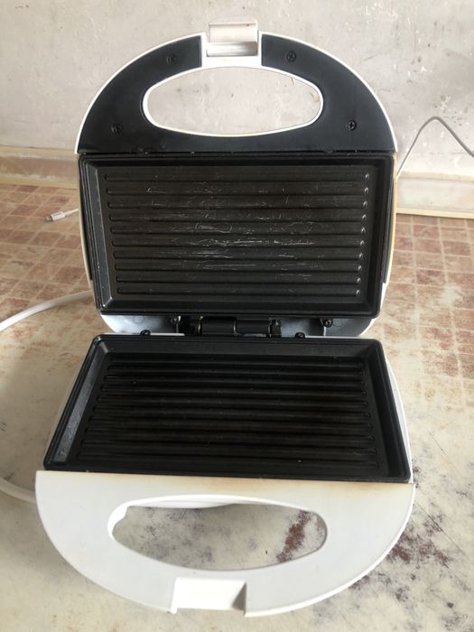 Продам сэндвичницу