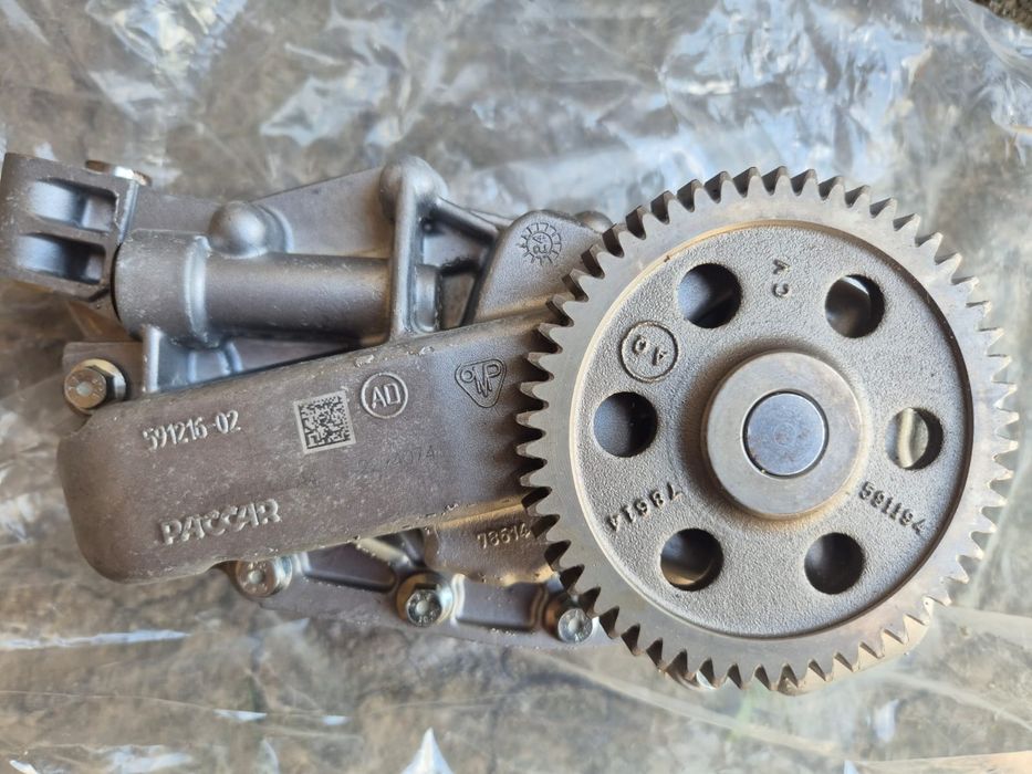 Pompa ulei  camion daf