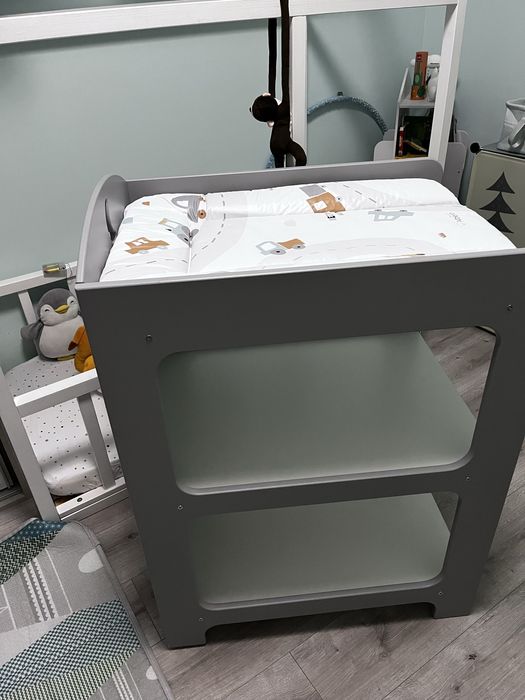 Бебешки дървен повивалник