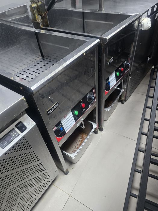 Холодильный стол