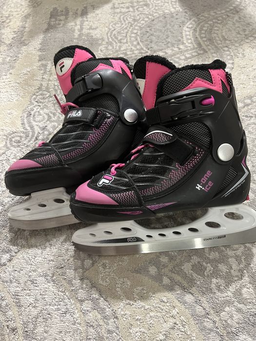 Продам почти новые коньки