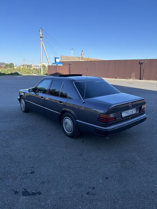 Mercedes Benz E230