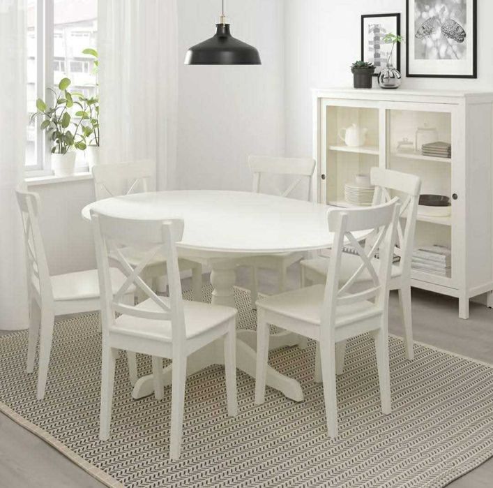 Set masă + 4 scaune IKEA din lemn masiv