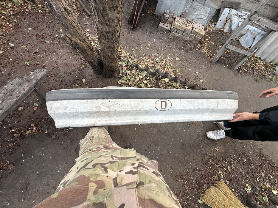 Бампер  на мазду 626