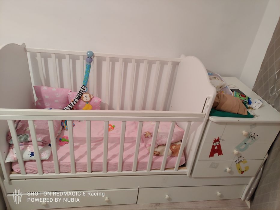 Продам детскую кроватку