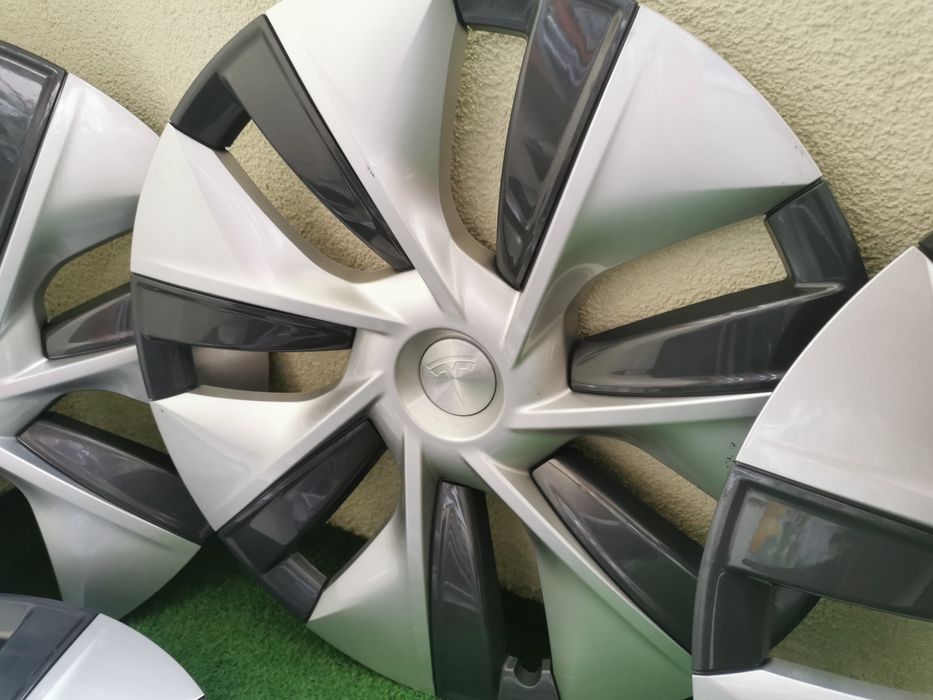 Тасове, капаци за джанти за Tesla model Y  19
