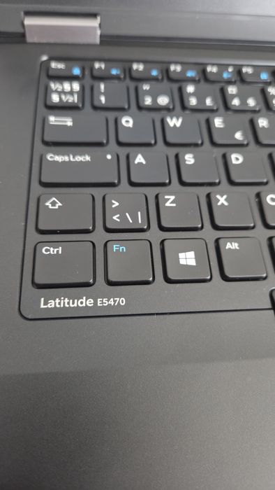 Laptop Dell Latitude E5470, cu ecran Full HD,Cpu i5 memorie 8gb DDR4, SSD M.2 256gb NVMe Tastatura iluminata și slot SIM pentru internet mobil