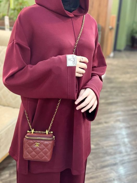 Kuzgi ayollar dvoykasi, kapyushonlik