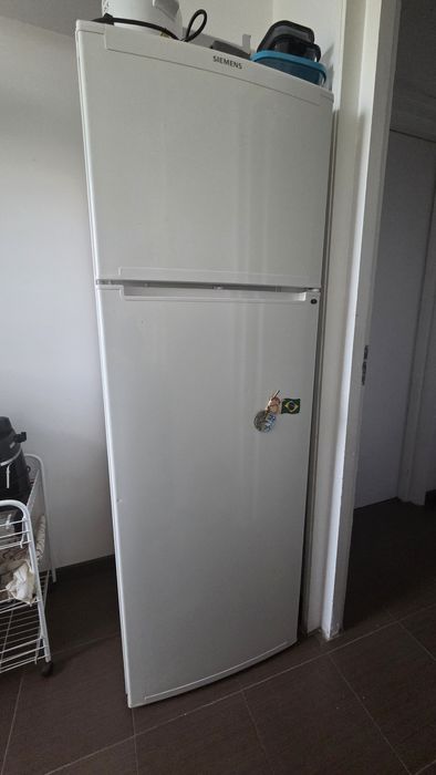 Vand frigider Siemens KD33VV00