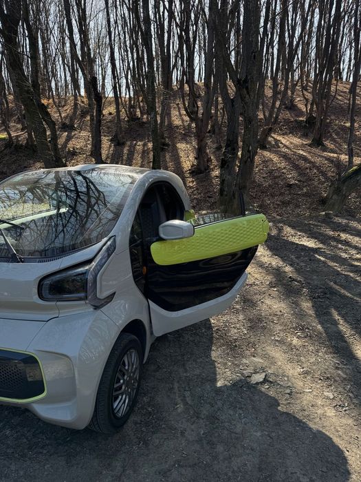 Xev Yoyo Xev Yoyo 16 ani