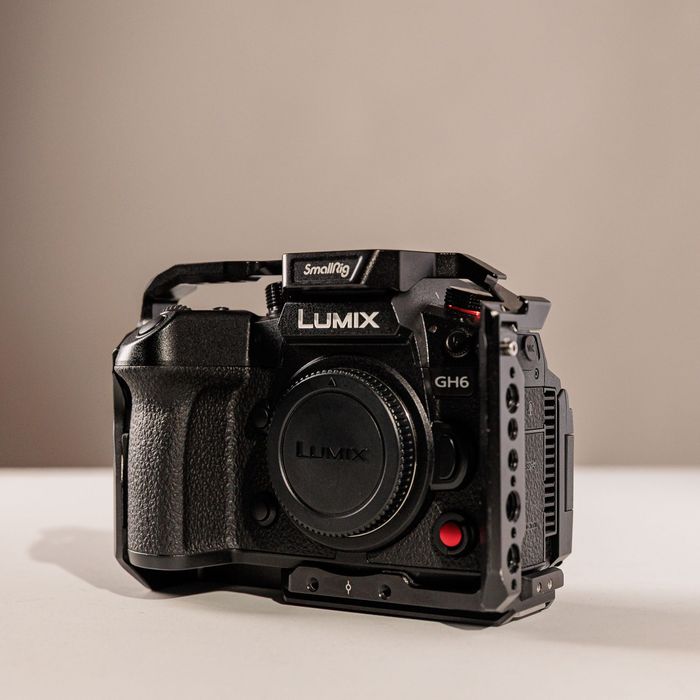 Panasonic GH6 cage SmallRig + Lumix 12-35 & 35-100 f2.8 + baterii