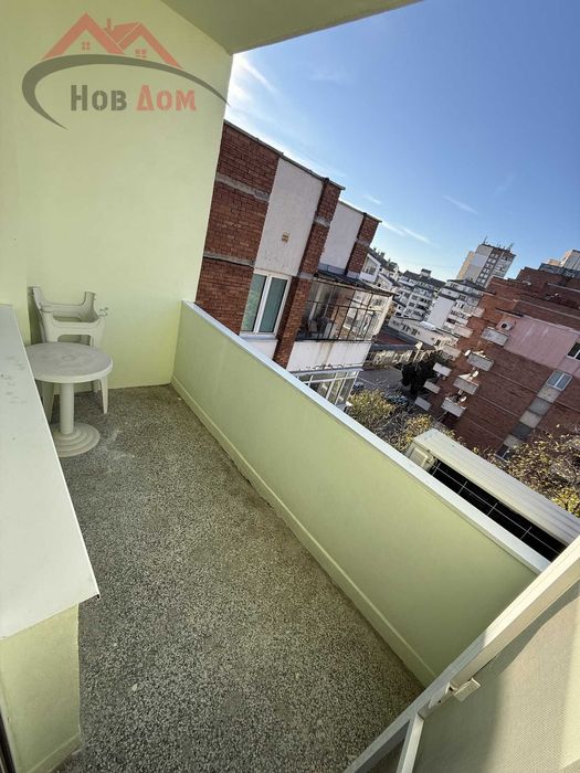 Тристаен на бул. България