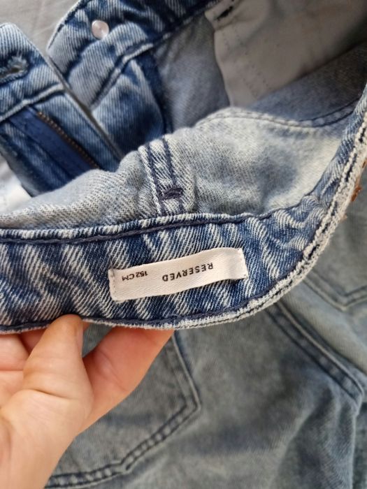 Lot 3 blugi jeans fetita 152 Reserved pantaloni denim largi moderni
Descriere: