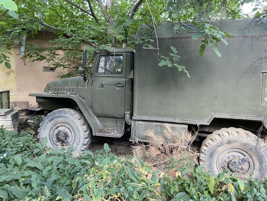 Продается Урал 375 Кунг