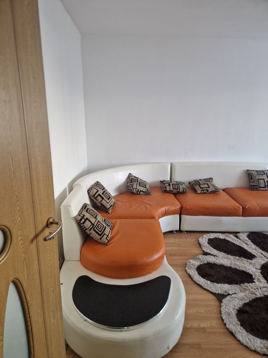 Închiriez apartament cu 3 camere decomandat in Tudor Vladimirescu