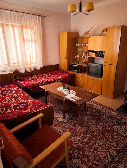 Продавам КЪЩА в Розовец!