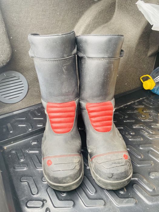 Продам сапоги для пожарных.