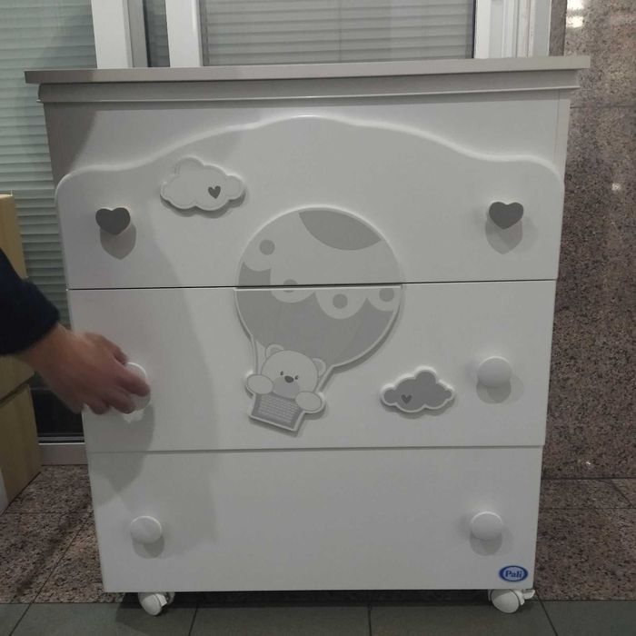 Шкаф с вана и библиотека за детска стая