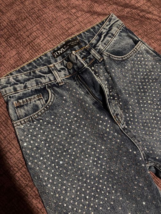 Дънки с   камъни