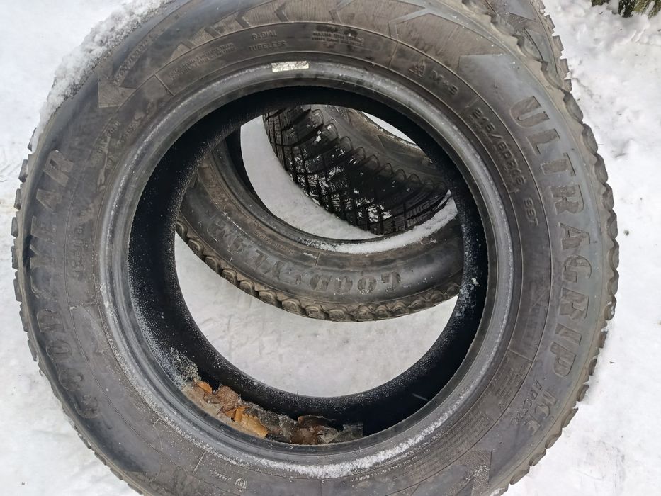 Goodyear 215 60 R16 Отс