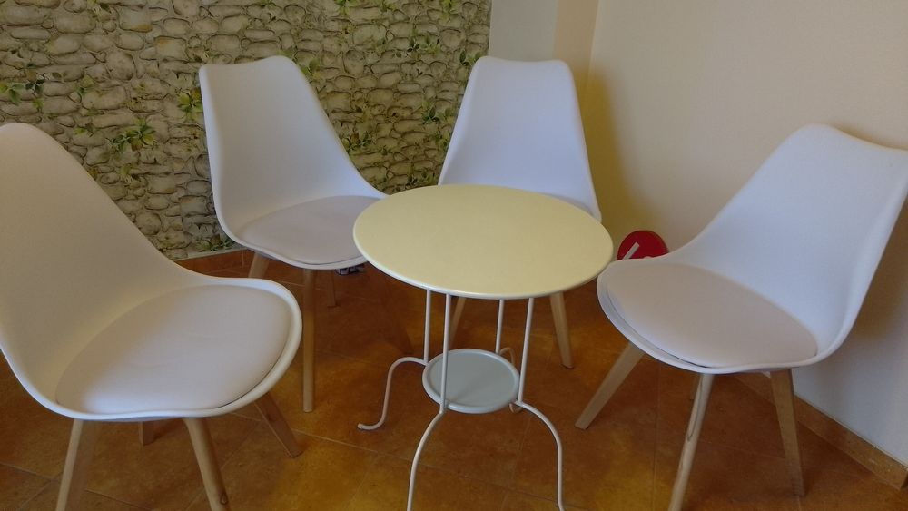 Scaune bucătărie living Opjet Paris Noi-Nefolosite