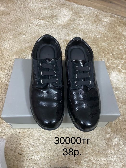 Продам лакированные туфли 38 размер