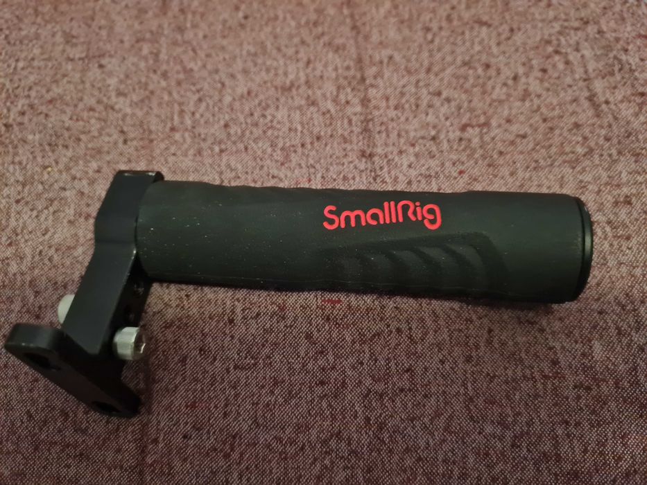 SmallRig handle camera