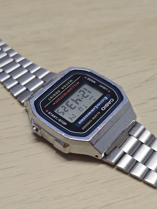 Ceas Casio A168, lumina LED albastra, impecabil