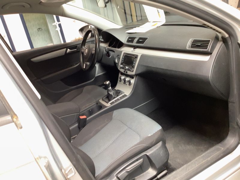 Volkswagen Passat 1.6 TDI Trendline BlueMotion Tech 2012