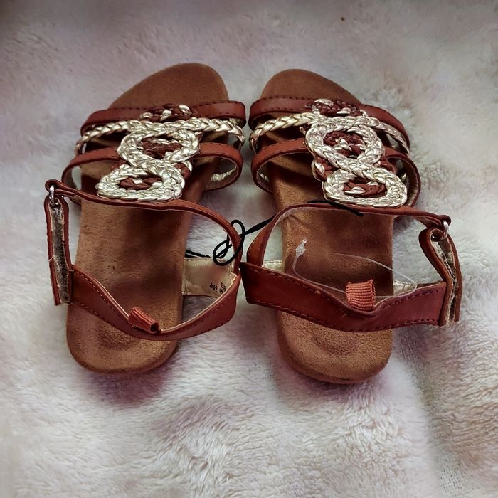 Sandalute noi H&M  26