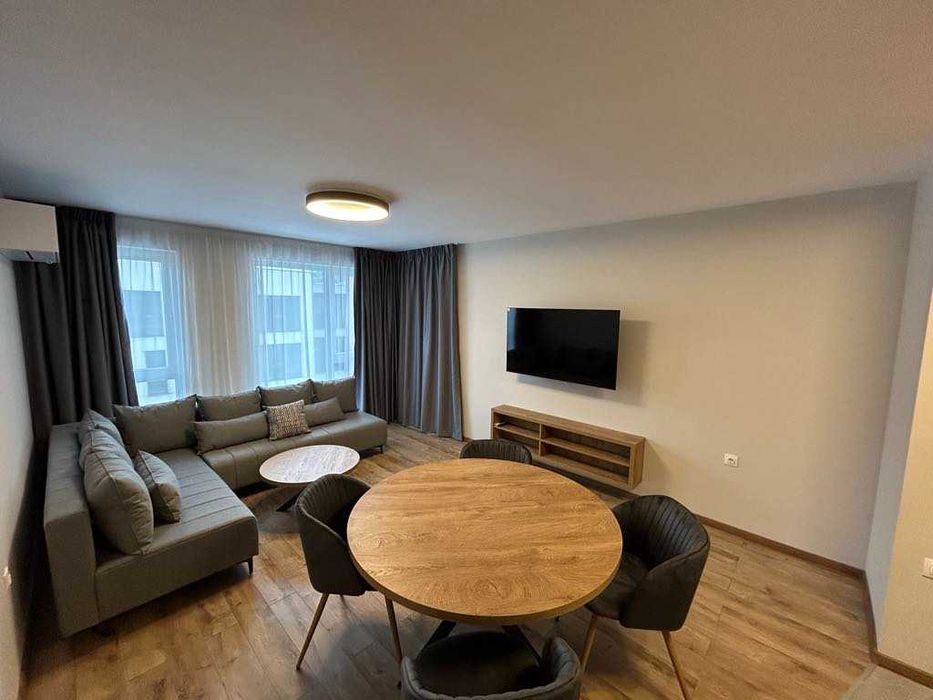 Дава се под наем Двустаен апартамент в Пловдив, Център - 75 кв.м за 510 € - Снимка #1