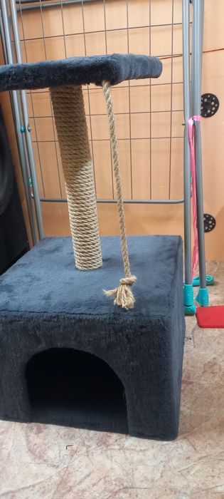 Продам домик для кошек