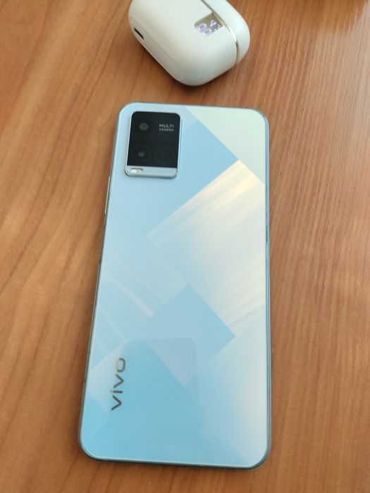 Vivo Y21..+науш.